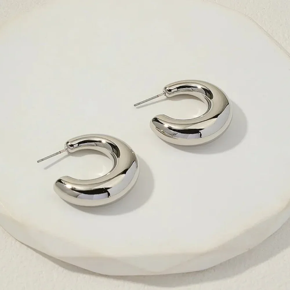 Chic Silver Chunky C-Shape Hoop Earrings NEW - Picture 4 of 4